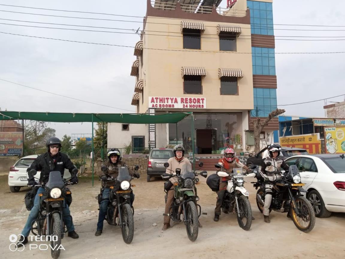 Athitya Hotel And Resort Sikar Zimmer foto